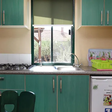 2 Bedroom Amazing Stacaravan In 캠프장 3*
